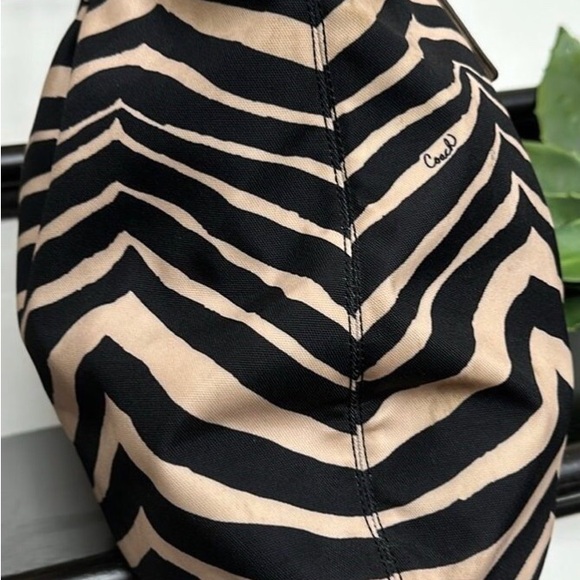 COACH Chic Black and Cream Zebra Print Women's Bag Red Logo Tag - Picture 8 of 10